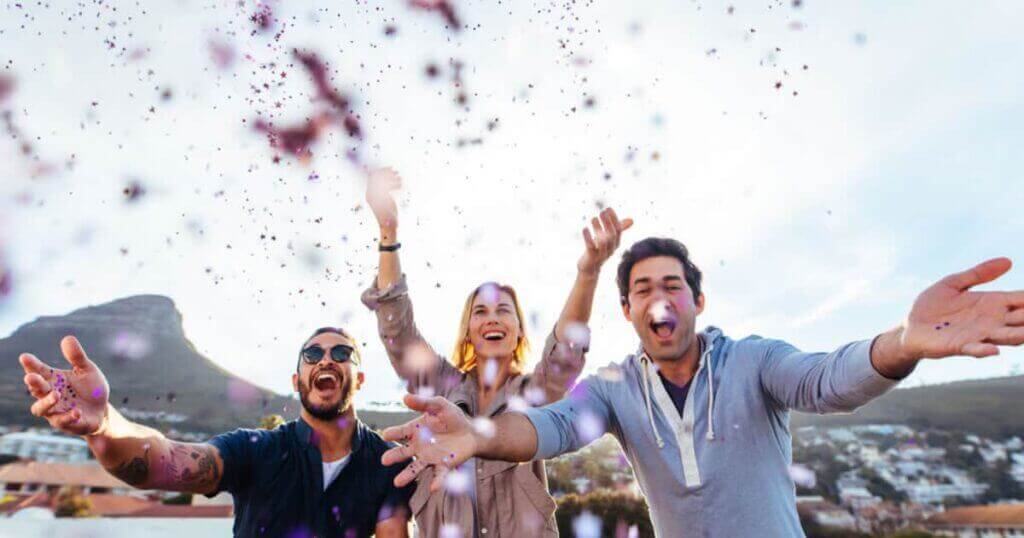 Meet 3 Discover Cards