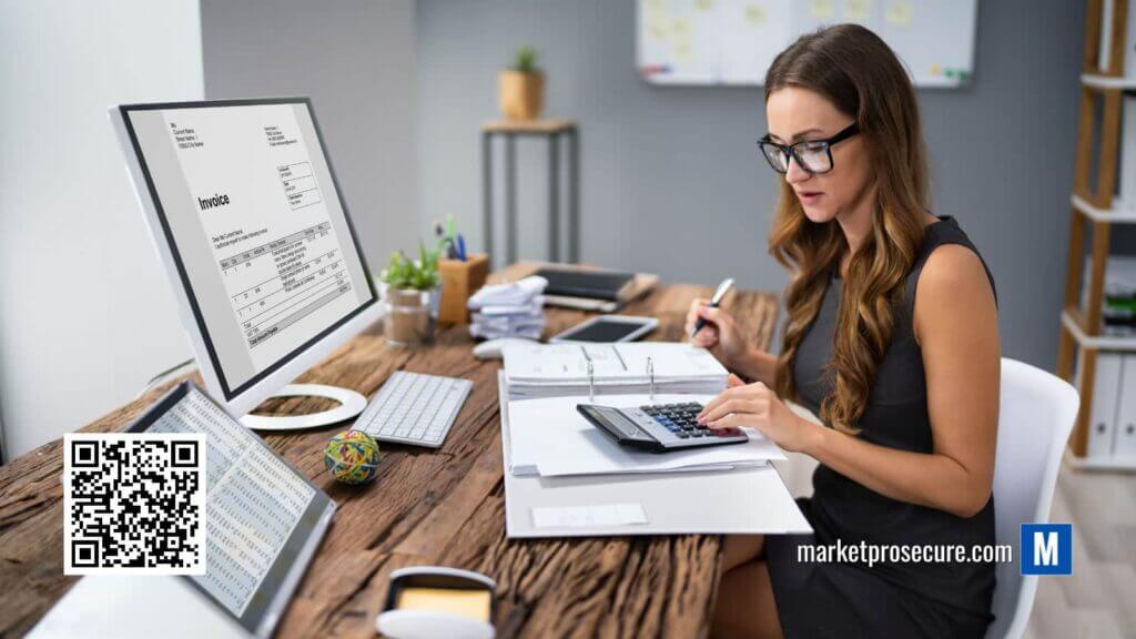 A woman with a laptop using Xendoo.